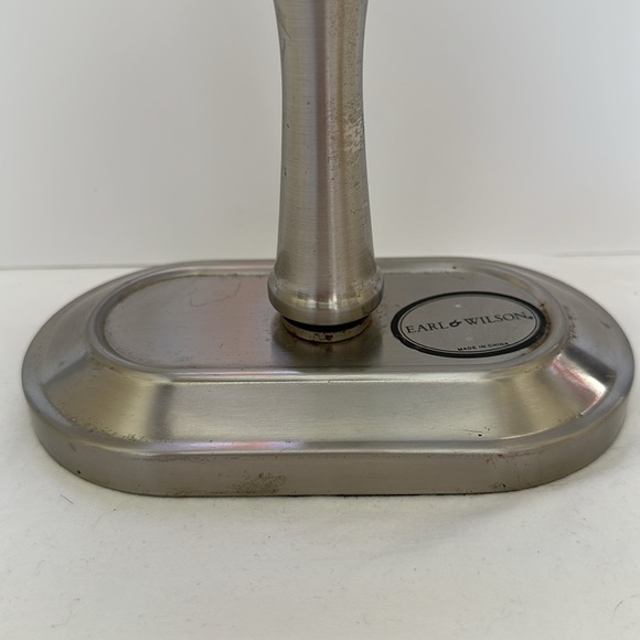 Earl & Wilson silver-tone heavy-duty vanity mirror - Picture 2 of 3